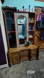 Wooden Dressing Table in Good Condition for Sale