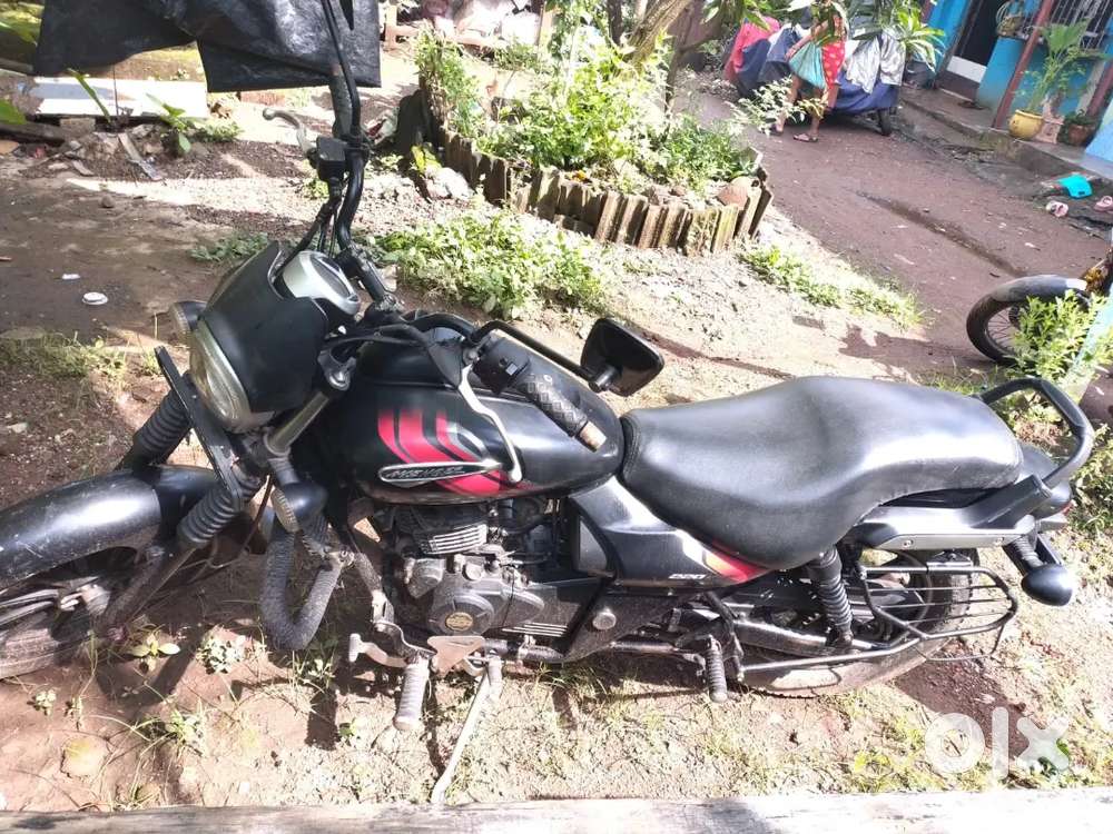 Bajaj Avenger 220 Street 2019 Model Excellent Cond. Black & Red Matte