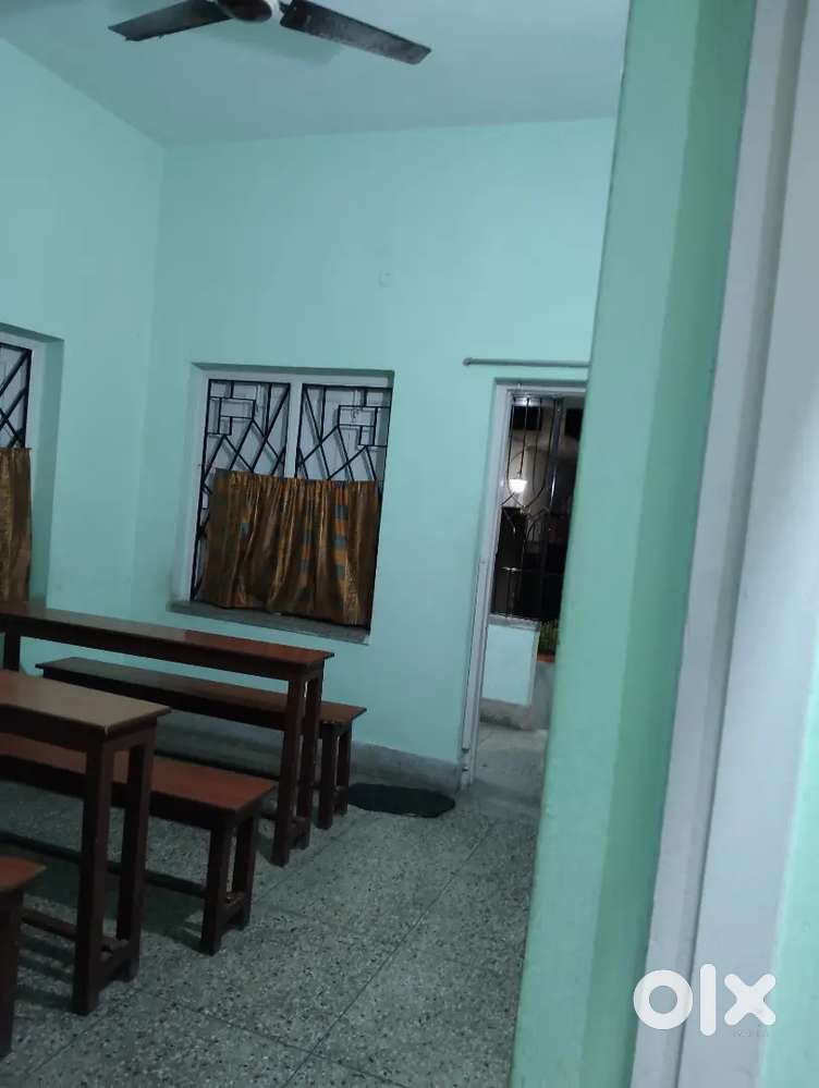 Commercial space (A.c/Non A.c Rooms) for Business purpose