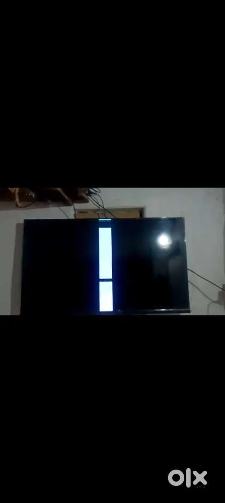 OnePlus 41y tv 43in  panal damage