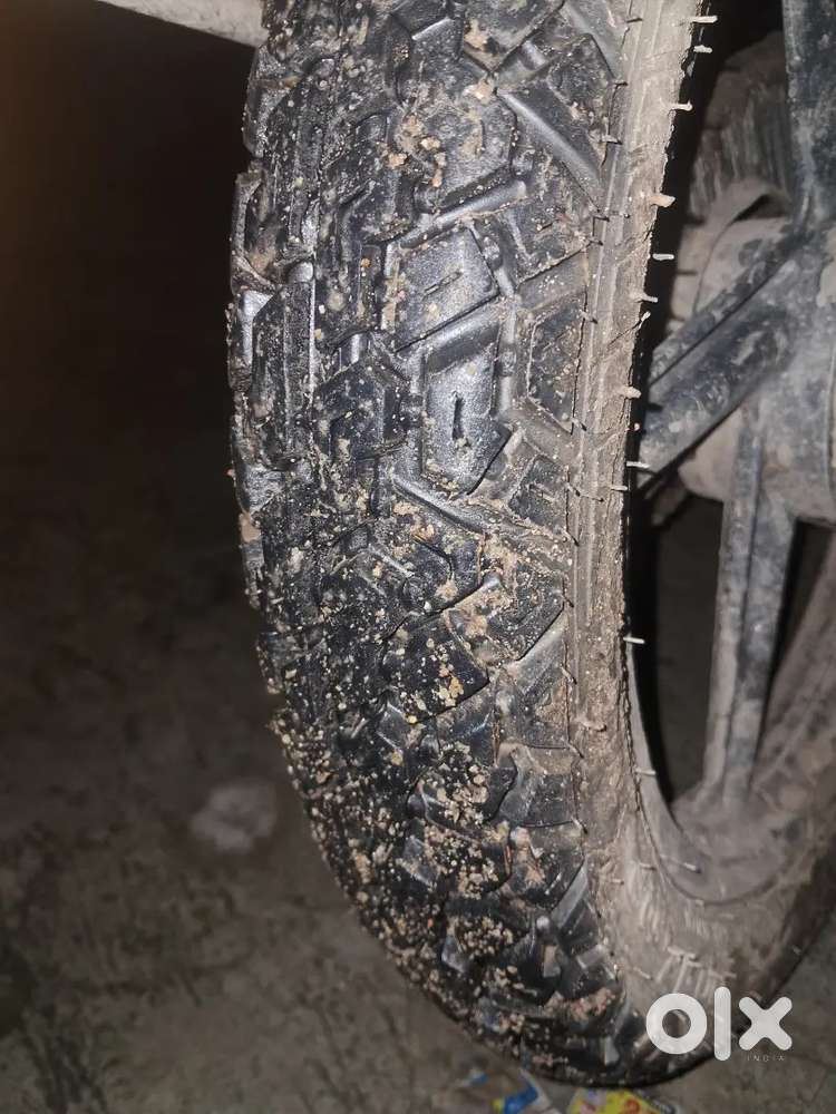 To tire new battery new good condition