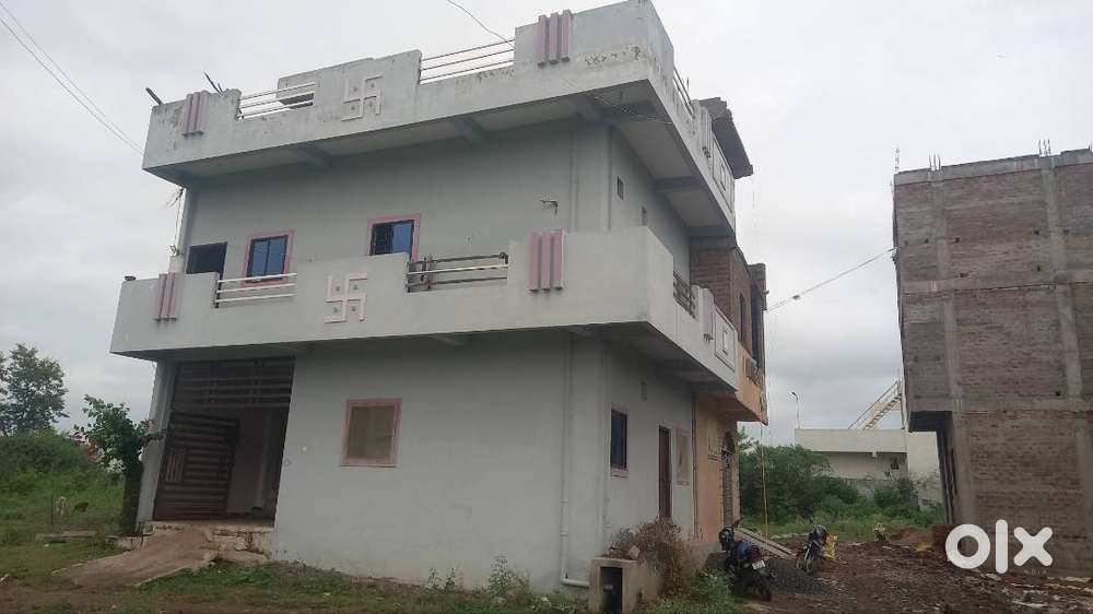 मकान बेचना है 600 sq fit cournar wala वार्ड नंबर 74 इसरो के  पीछे   का