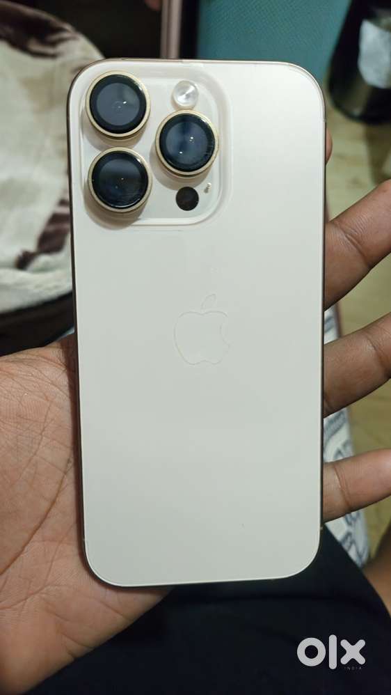 I phone 16 pro gold colour 128 gb in warrenty international