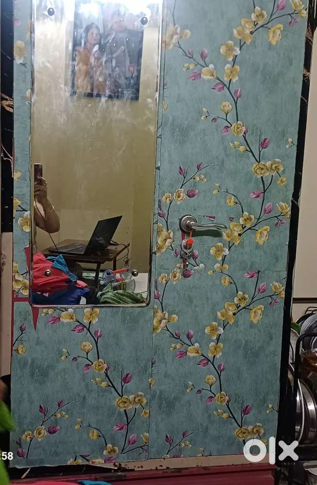 Iron cupboard small size good condition selling due to furtinure done