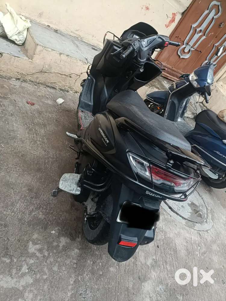 Burgman smooth and neat condition