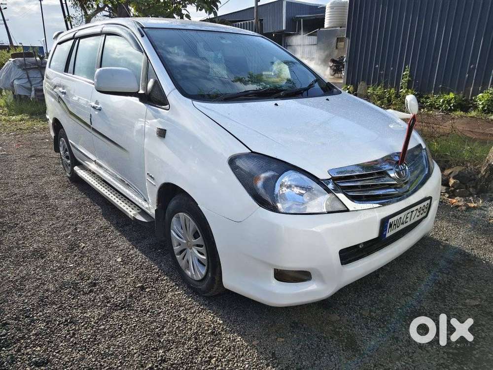 Toyota Innova 2.5 G (Diesel) 8 Seater, 2011, Diesel