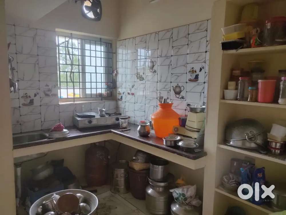 Lease 2bhk 1st floor with lift and car parking