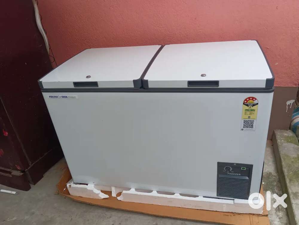 Voltas Deep Freezer 320L, clean condition 1.5 month age.