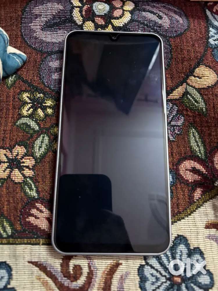 Samsung A17 5g phone 8 gb 256