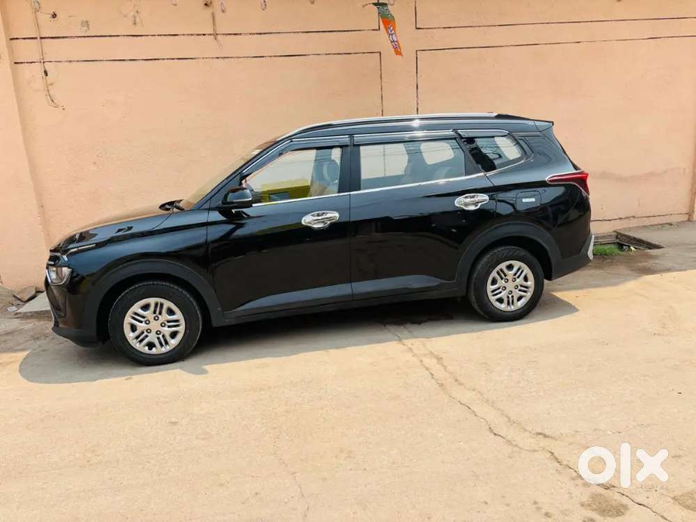 Kia Carens 2024 Petrol 8929 Km Driven