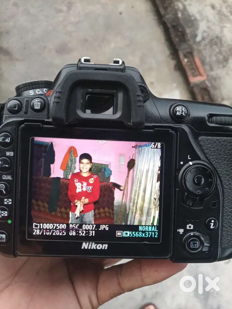Nikon D7500 DsLR Camra 2Year OLD 60,000 Sutter caunt