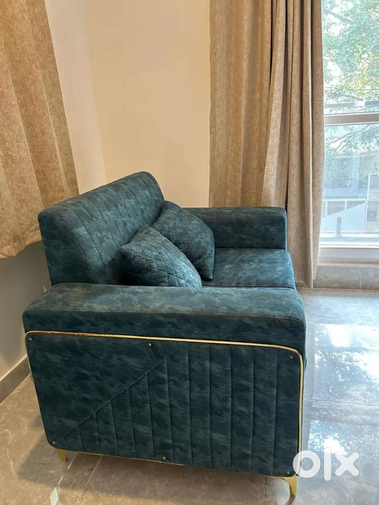 2 SEATER SOFA FOR SALE