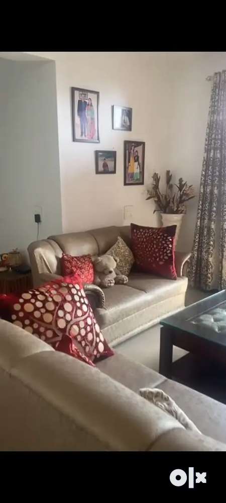 For Sale 3 BHK -1800 Sq ft Fully Furnished Lavish Flat at VIP Road Zrk