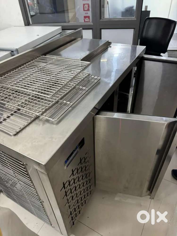 SS undertable fridge