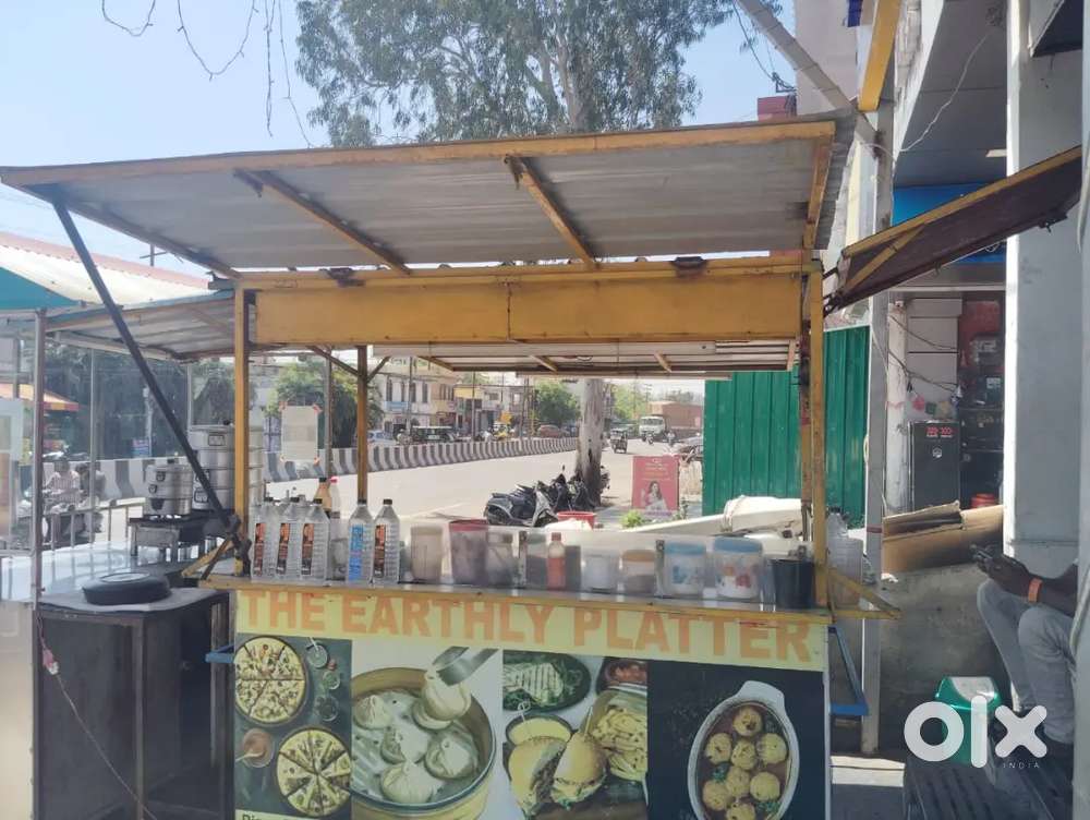 Counter(with stremmer momo), juicer,and other items