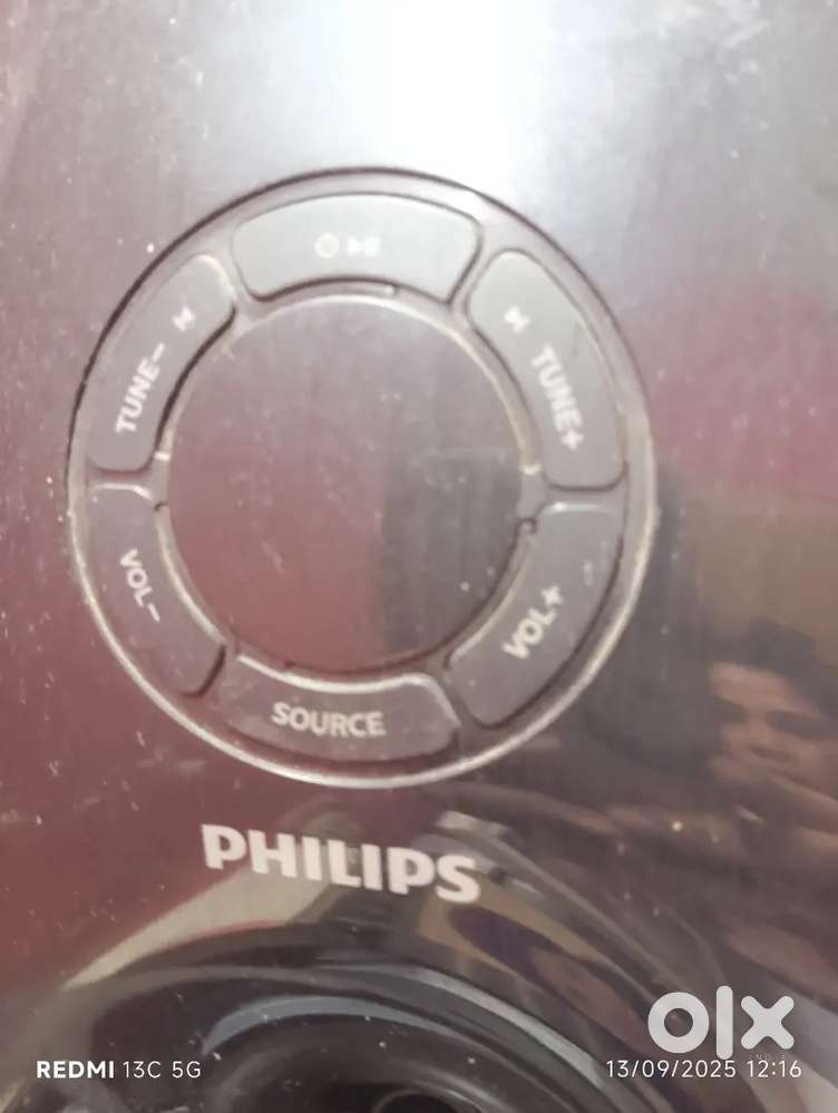 Philips 4.1 sound box, good condition, @1500, Blutooth,usb conection