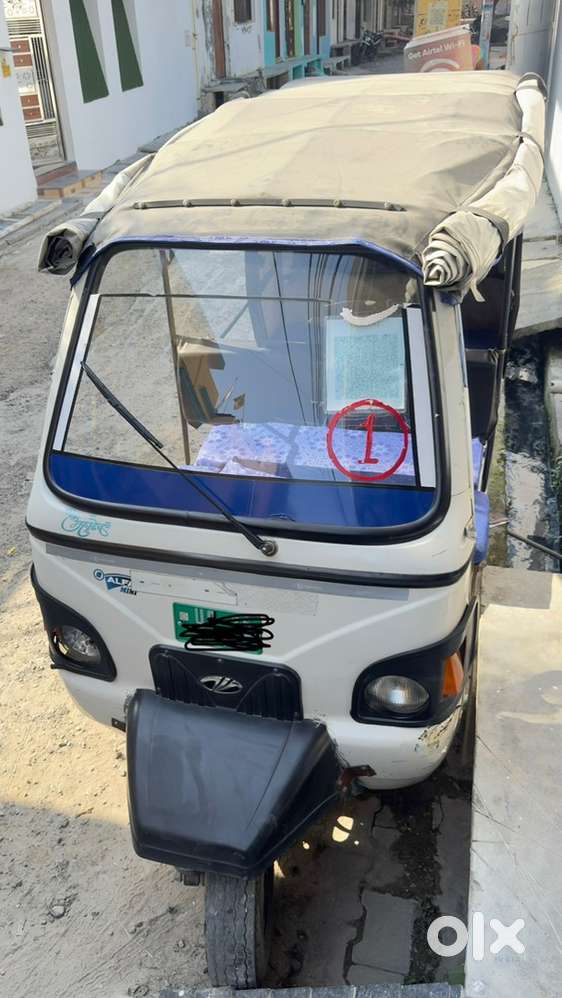 MAHINDRA E-Alfa mini E-Rickshaw with superb condition 4 battrey type