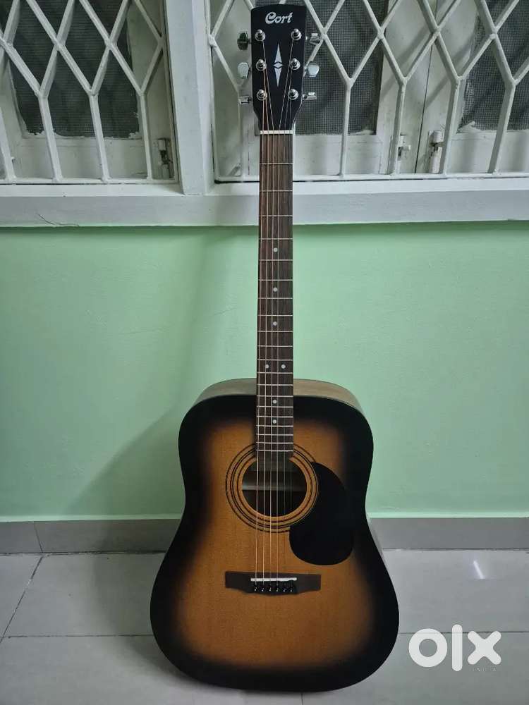 Guitar - Cort AD810