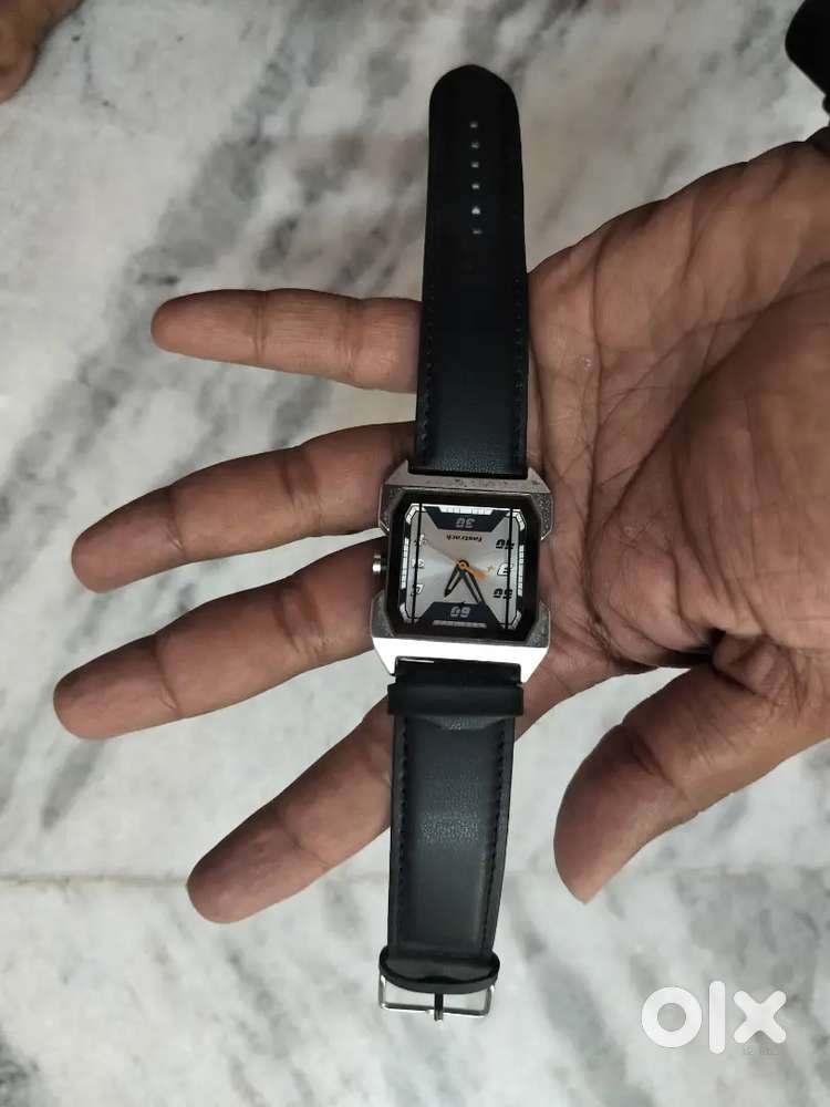 Fastrack watch for men 6months old near condition