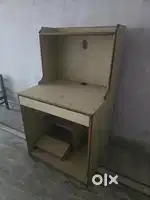 Computer table