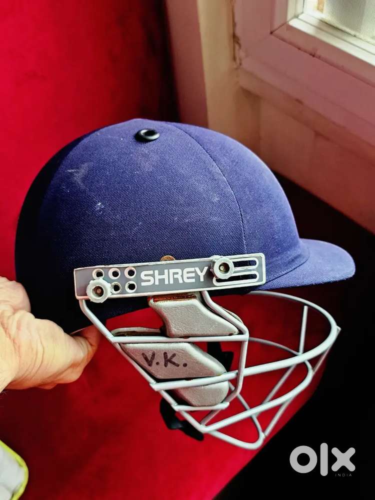 Cricket helmet and pads new condition...