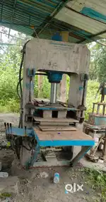 Fly Ash bricks machine  4,00,000.00
