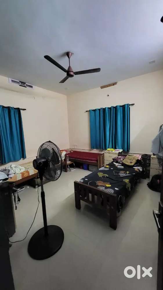 Self cooking ladies  pg edappaly near lulu amrita.