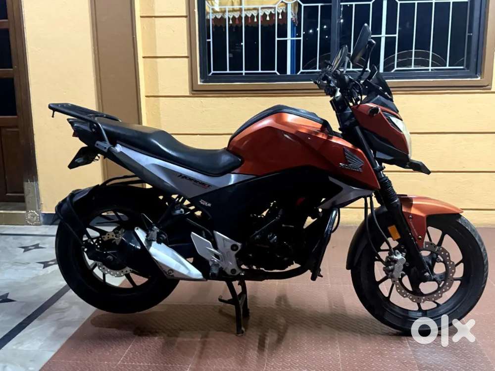 Honda hornet 160 r for selling