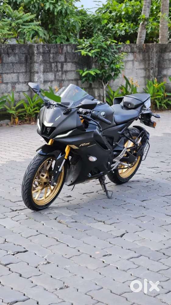 YAMAHA R15 2024