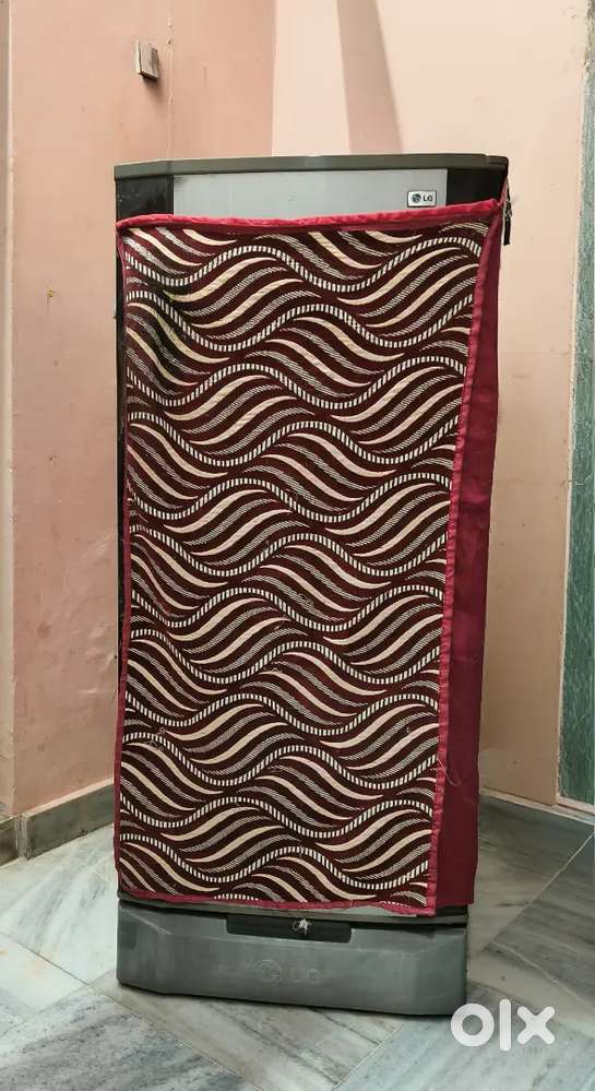 LG single door Fridge  Well maintained  215 L capacity