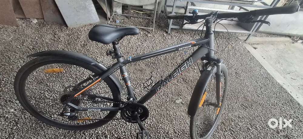 Raleigh De tour 6061Alloy cycle