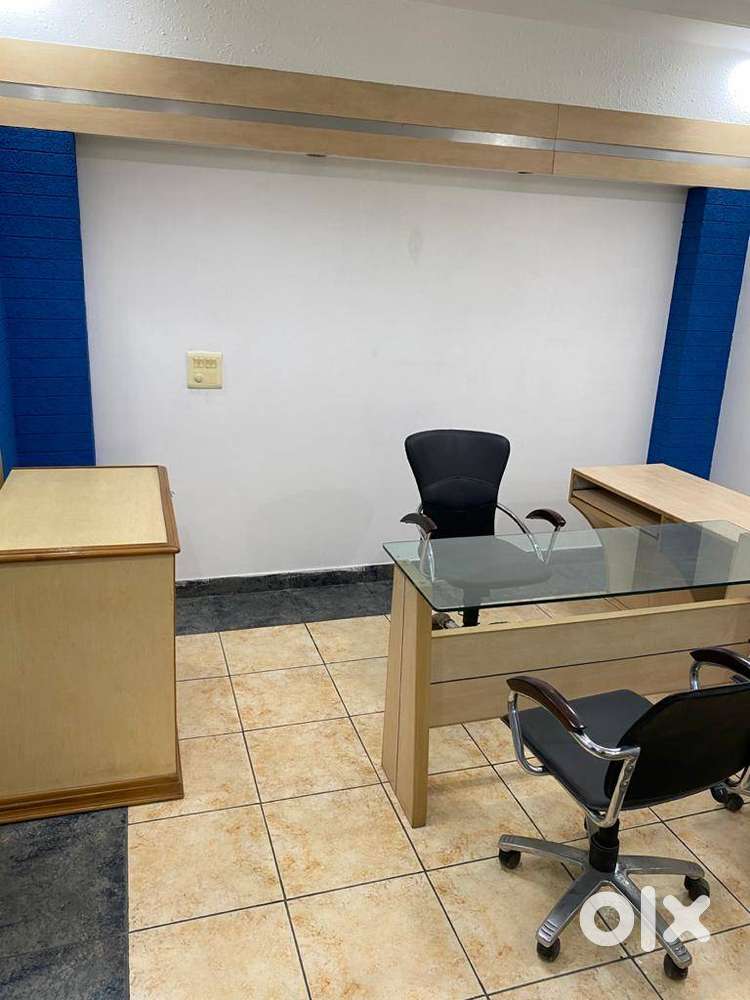 545 sq/ft office space available in Feroze Ghandhi Market