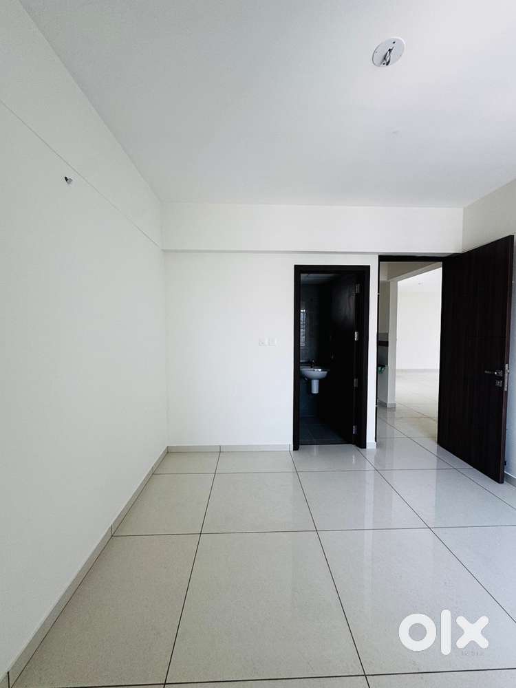 For rent 2 bhk in Vellayambalam Trivandrum