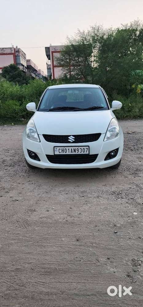 Maruti Suzuki Swift VXI Optional, 2012, Petrol