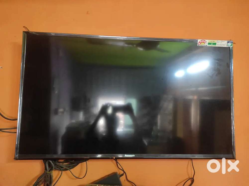 Panasonic 40 inch smart led tv