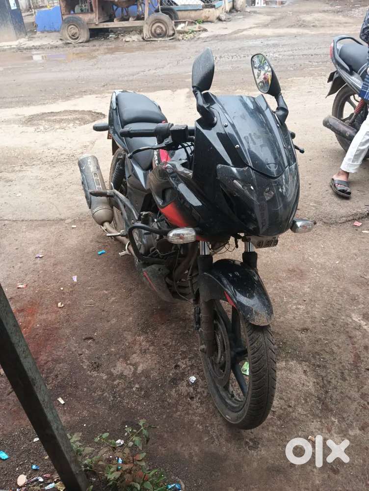 Bajaj Pulsar 220f