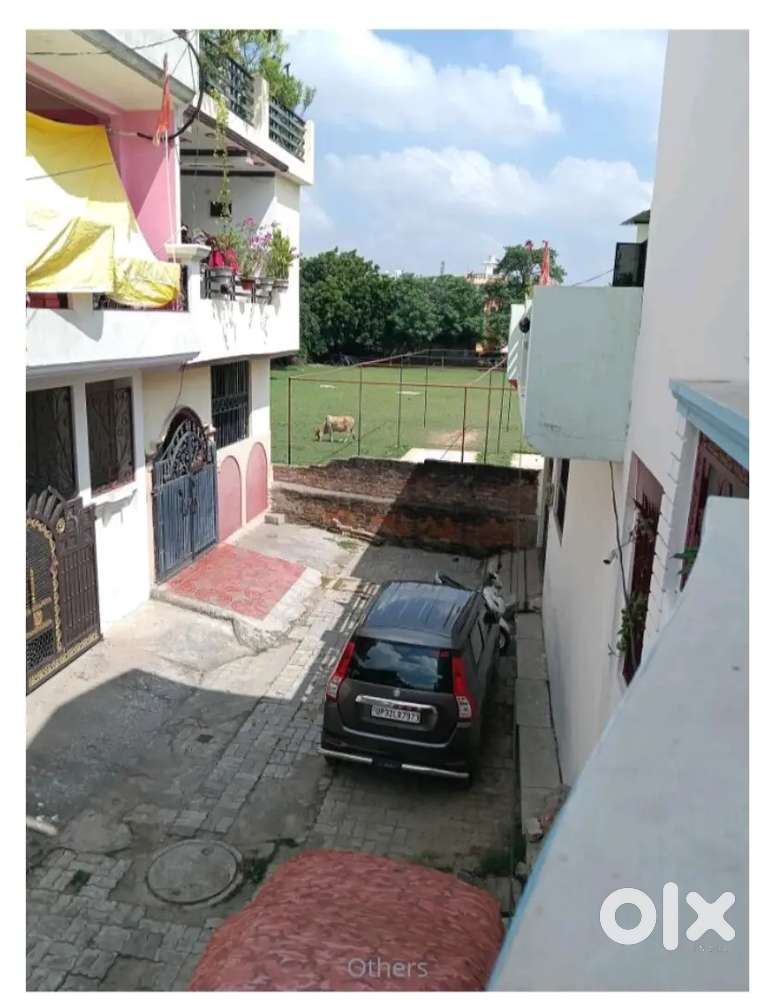 Pure vegetarian, boy will not allowed to come , friendly,cctv avilable