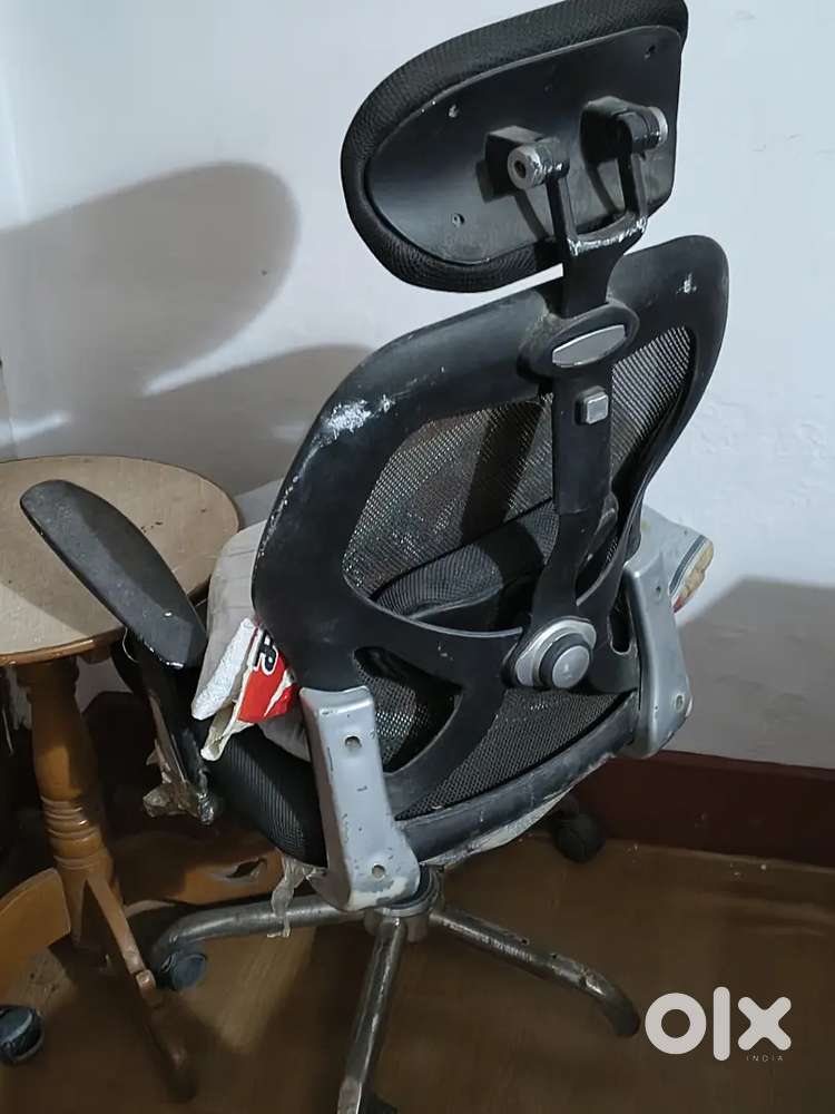 Adjustable chair