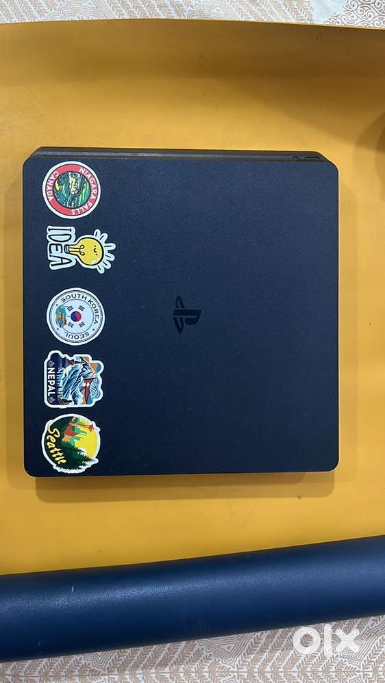 PS4 Slim 500GB with Disc Working