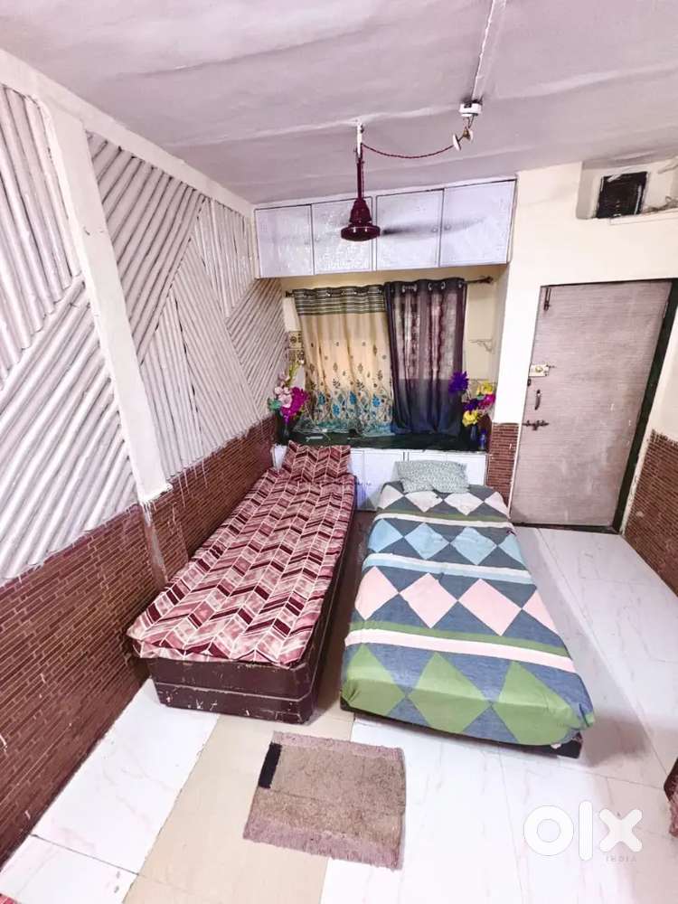 Pg available for girls only