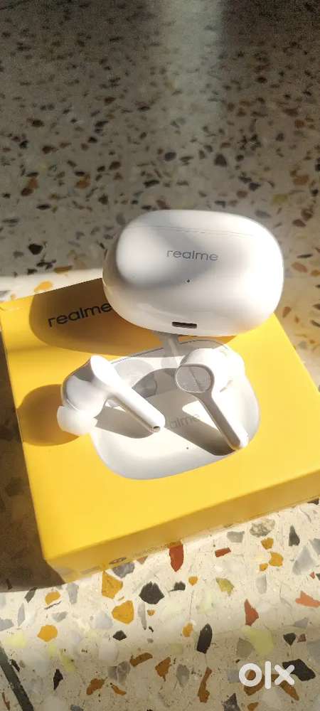 Realme Buds T200x White – 7Days Old, Brand New Condition