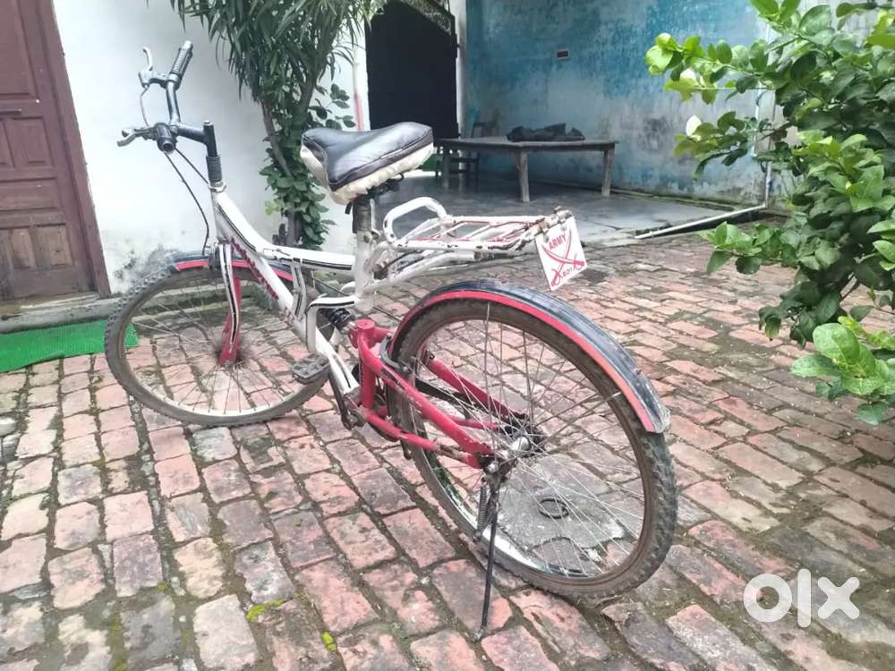 New condition white color
