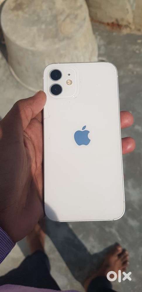 Iphone 12 white scrach less
