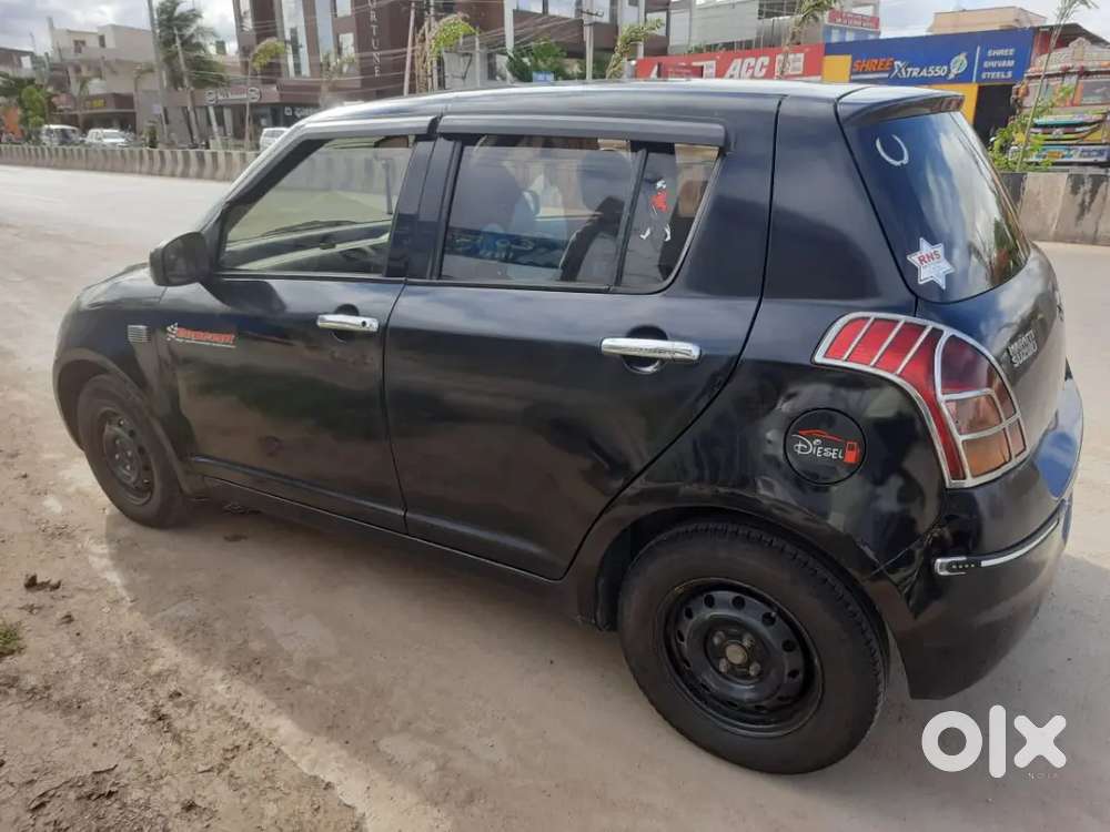 Maruti Suzuki Swift 2009 Diesel 114048 Km Driven