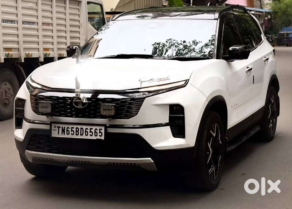 Tata Safari Accomplished X Plus 7 STR Stealth Edition, 2023, Diesel