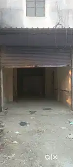 Shop available on rent