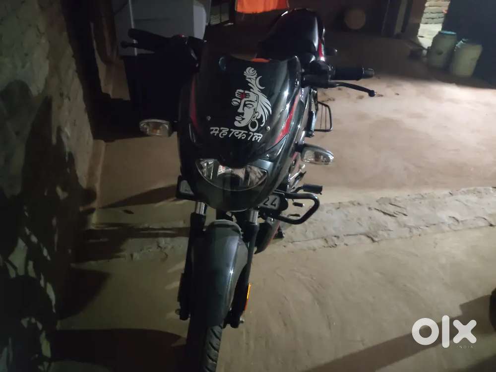 Bhaj pulsar  125  top model