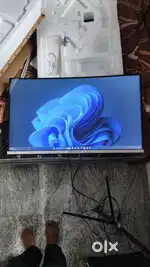 32 Inch (81CM) Monitor For Sale Urgent