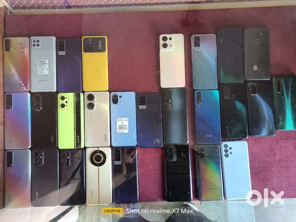 All brands Second hand phone available