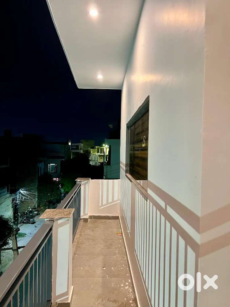 2BHK 2 Bed room one Drawing room kitchen washroom for rent in all Karn